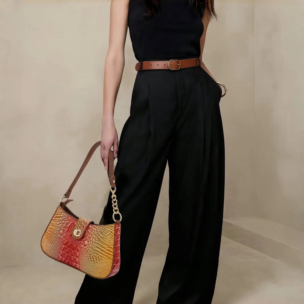 Y2K- Croc-Embossed Red Shoulder Bag - Picture 4 of 9